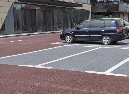 聚氨酯地坪涂料系統戶外停車場地坪需要具備哪些性能？